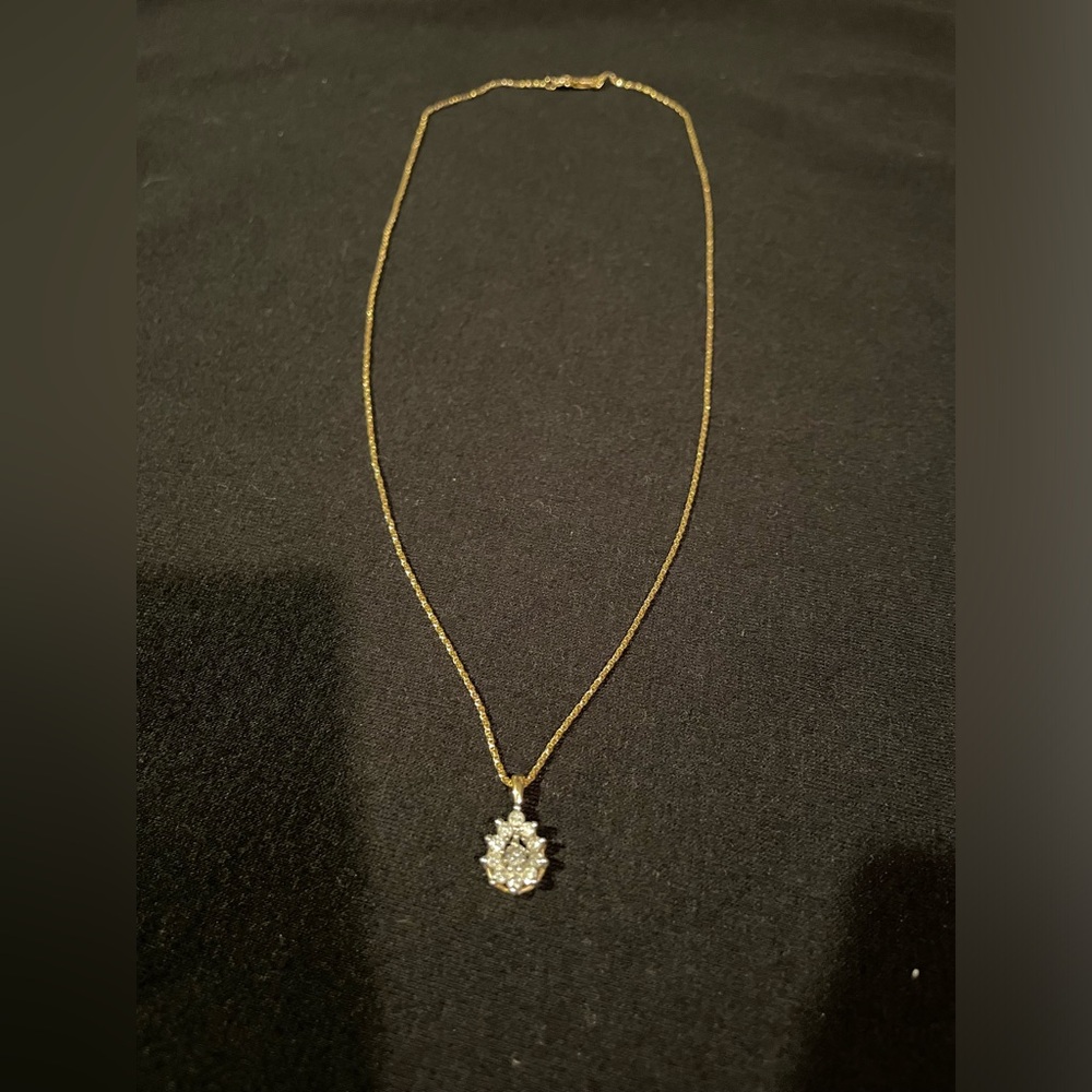 14k Gold necklace with teardrop diamond pendant